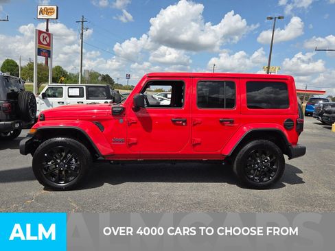 Used 2025 Jeep Wrangler Unlimited Sahara w/ Safety Group AWD/4WD image 3