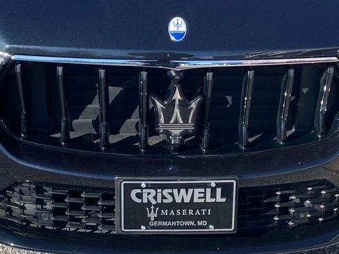 Used 2023 Maserati Levante Modena image 11