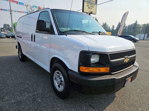 Used 2016 Chevrolet Express 2500 image 14