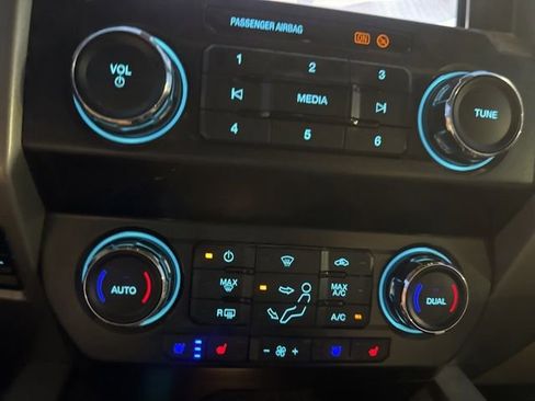 Used 2019 Ford F350 Lariat w/ Lariat Ultimate Package AWD/4WD image 45