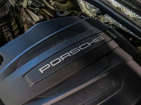 Used 2018 Porsche Macan Sport Edition AWD/4WD image 85