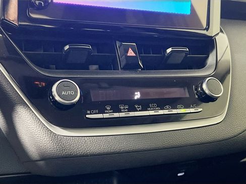 Used 2024 Toyota Corolla LE image 27