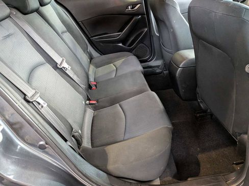 Used 2016 MAZDA MAZDA3 i Sport image 18