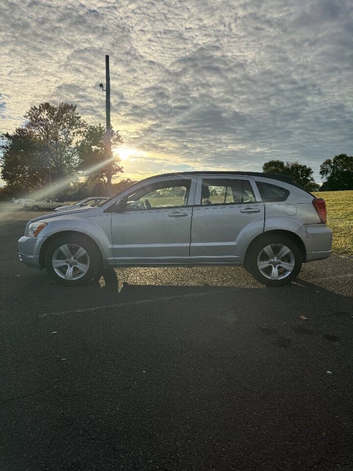 Used 2010 Dodge Caliber SXT FWD image 4