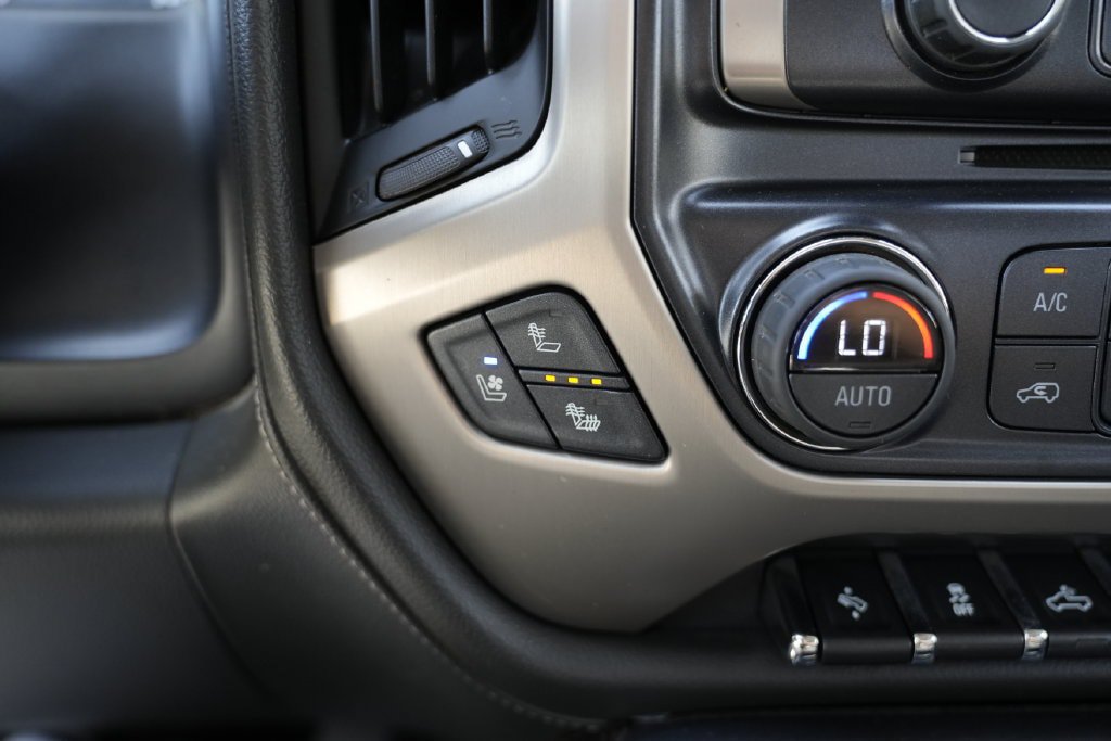 Used 2016 GMC Sierra 1500 Denali w/ Enhanced Driver Alert Package AWD/4WD image 52