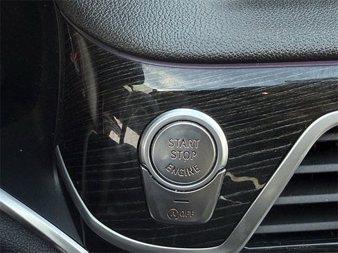 Used 2021 BMW 740i w/ M Sport Package image 23