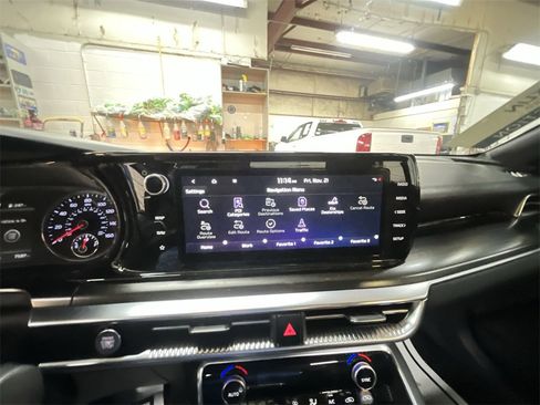 Used 2024 Kia K5 GT w/ GT1 Package image 18