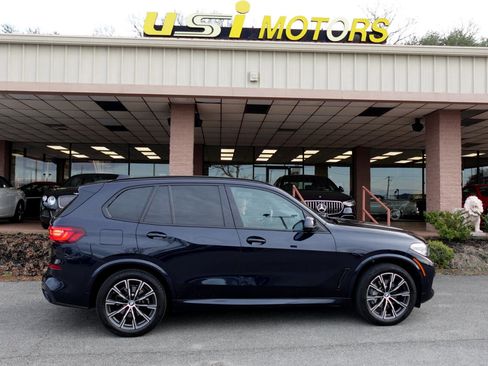 Used 2022 BMW X5 xDrive40i w/ M Sport Package image 2