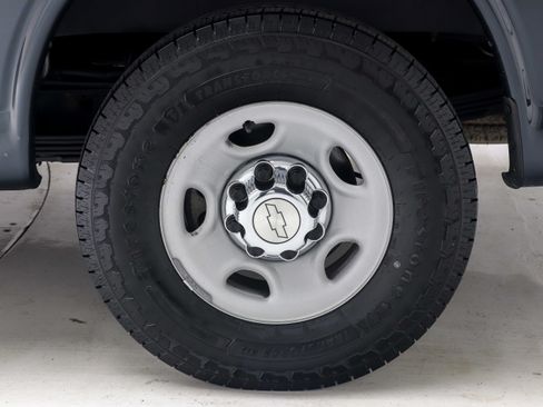Used 2017 Chevrolet Express 3500 LT w/ LT Preferred Equipment Group RWD image 25
