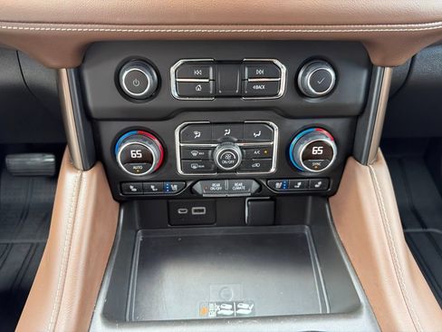 Used 2022 Chevrolet Suburban High Country w/ Max Trailering Package AWD/4WD image 17