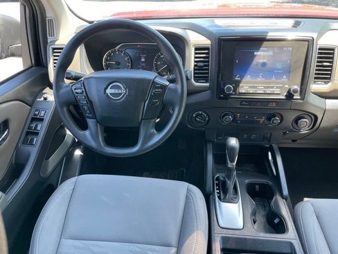 Certified 2024 Nissan Frontier SV AWD/4WD image 9