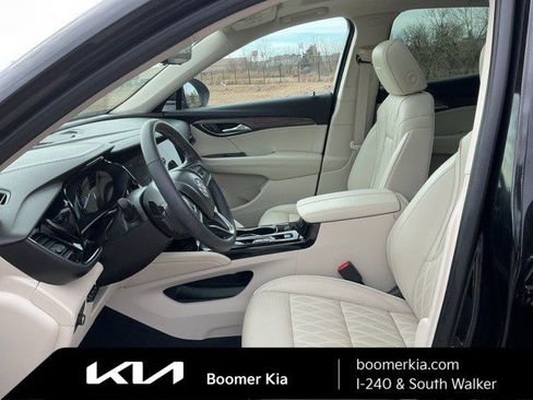 Used 2023 Buick Envision Avenir image 17