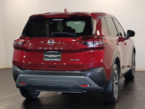 Certified 2023 Nissan Rogue SV image 24
