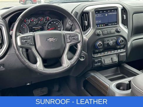 Used 2021 Chevrolet Silverado 1500 LT Trail Boss w/ Convenience Package II image 2