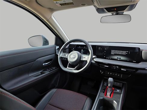 New 2026 Nissan Kicks SR image 11