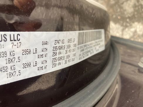 Used 2017 Chrysler Pacifica Touring Plus w/ Tire & Wheel Group image 40