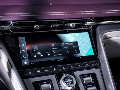 Used 2024 Aston Martin DB12 Coupe image 29