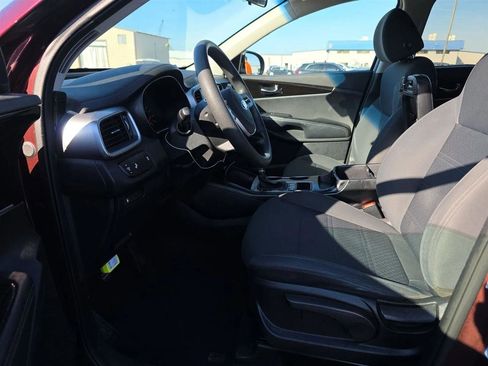 Used 2020 Kia Sorento LX image 13