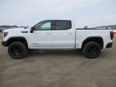 New 2026 GMC Sierra 1500 AT4X image 10
