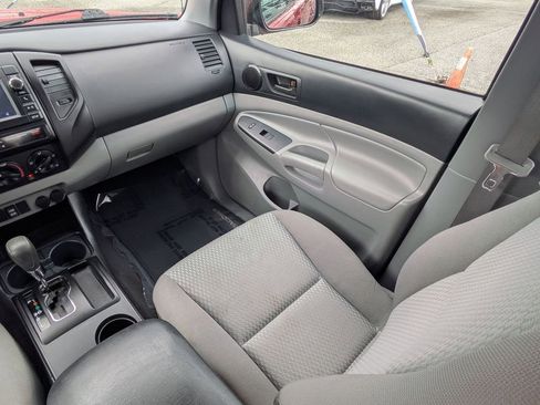 Used 2013 Toyota Tacoma 2WD Double Cab image 16