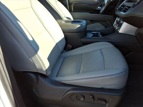 Certified 2023 GMC Yukon SLT w/ SLT Premium Package image 9