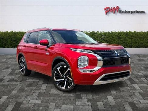 Used 2023 Mitsubishi Outlander SEL AWD/4WD image 2