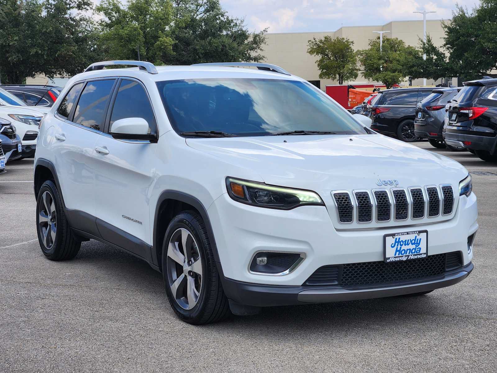 Used 2020 Jeep Cherokee Limited FWD image 3