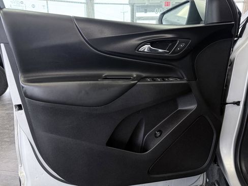Used 2018 Chevrolet Equinox LT image 22