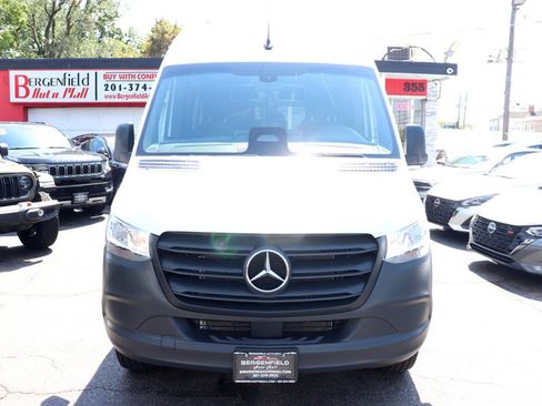 Used 2025 Mercedes-Benz Sprinter 2500 image 8