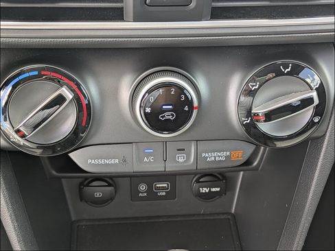 Used 2019 Hyundai Kona SEL w/ Cargo Package FWD image 18