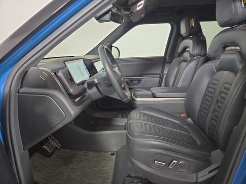 Used 2024 Rivian R1S Adventure AWD/4WD image 20