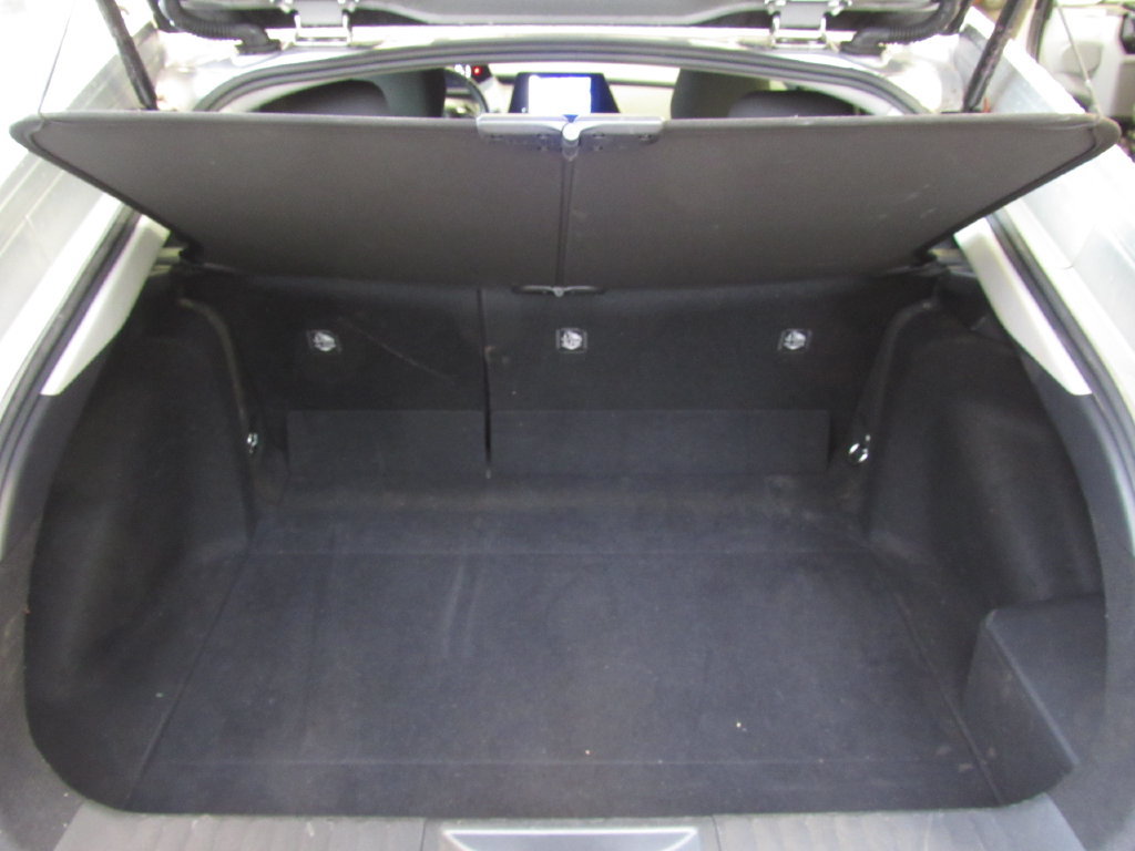 Certified 2025 Toyota Prius LE FWD image 19