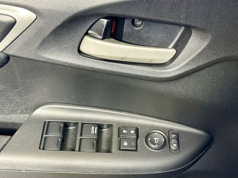 Used 2017 Honda Fit LX image 18