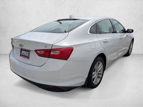 Used 2018 Chevrolet Malibu LT image 4