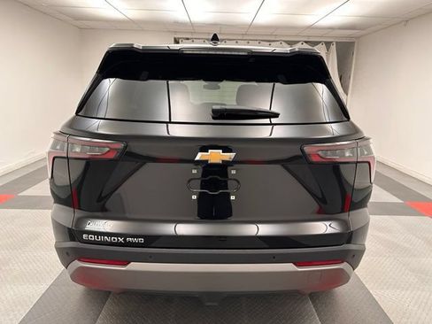 Used 2026 Chevrolet Equinox LT AWD/4WD image 5