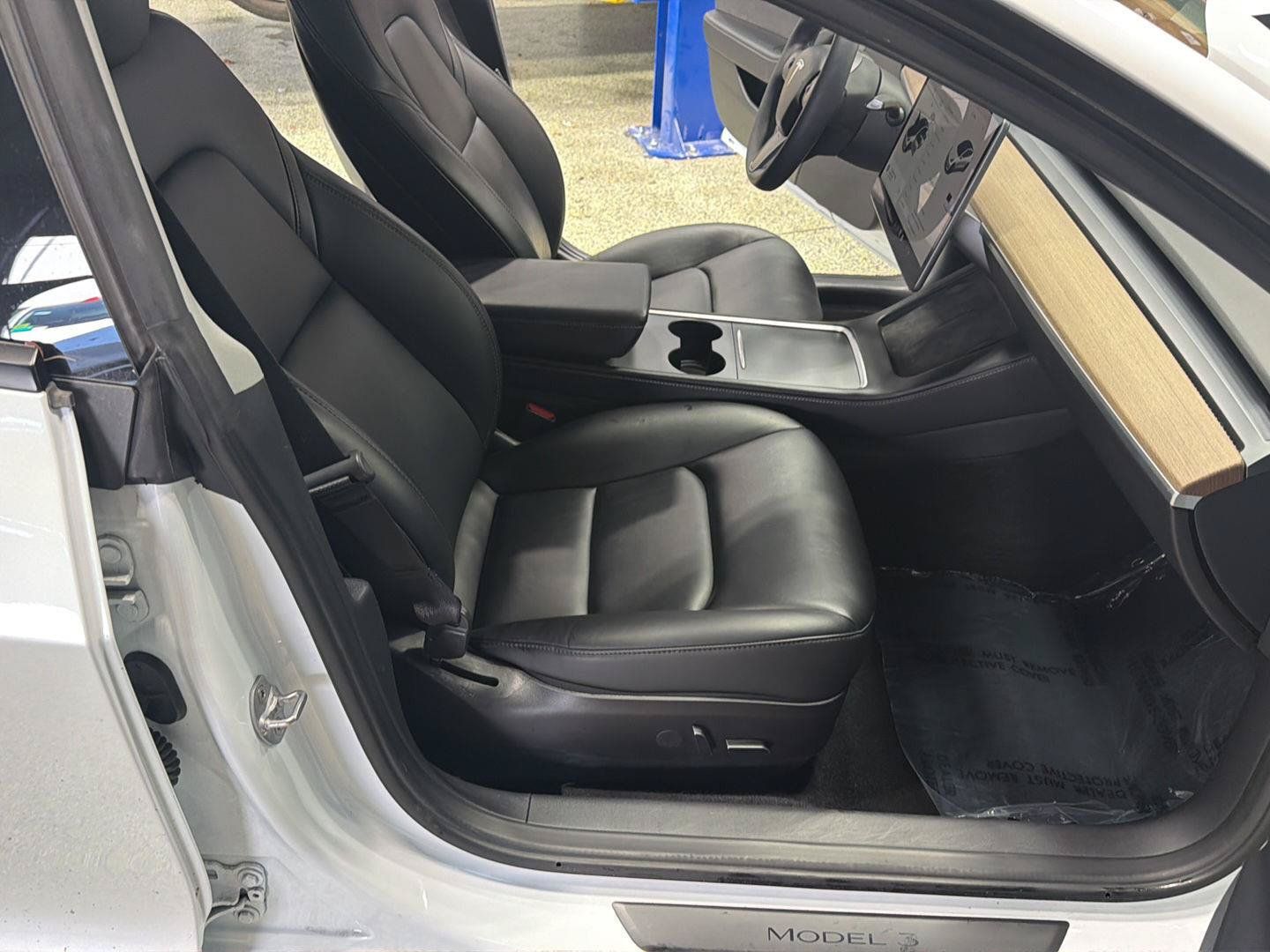 Used 2022 Tesla Model 3 Long Range AWD/4WD image 17