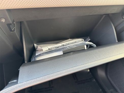 Used 2024 Volkswagen Atlas Peak Edition SE image 27