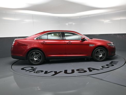 Used 2015 Ford Taurus SEL w/ Equipment Group 201A FWD image 10