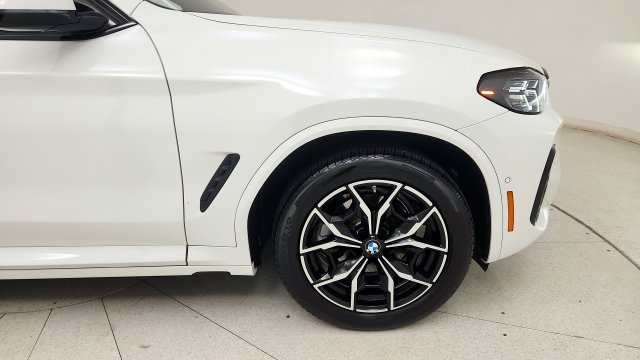 Used 2025 BMW X4 xDrive30i AWD/4WD image 23