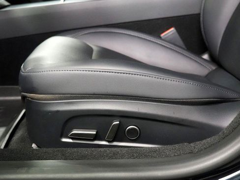 Used 2025 Tesla Model 3 AWD/4WD image 60