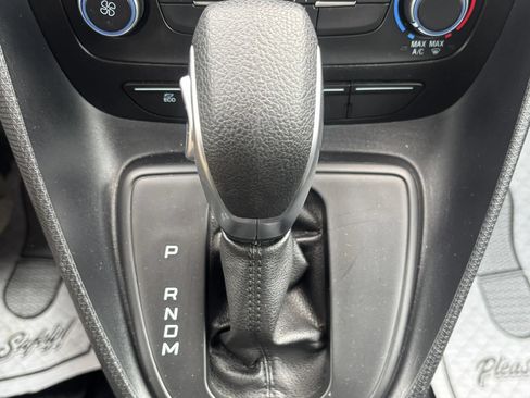 Used 2023 Ford Transit Connect XLT FWD image 15