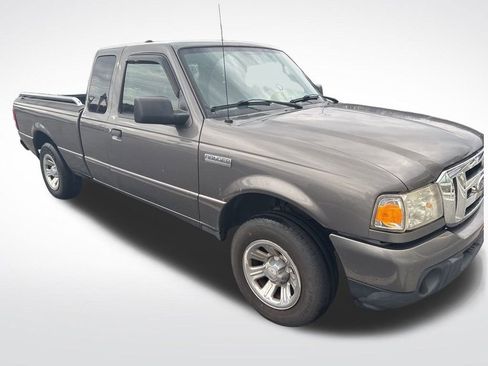 Used 2011 Ford Ranger XLT image 4