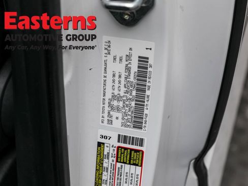 Used 2024 Toyota Tacoma SR image 32