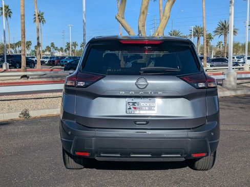 Certified 2025 Nissan Rogue SV image 5