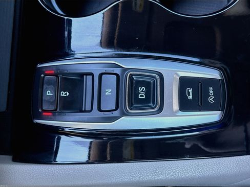 Used 2022 Honda Pilot Elite image 25