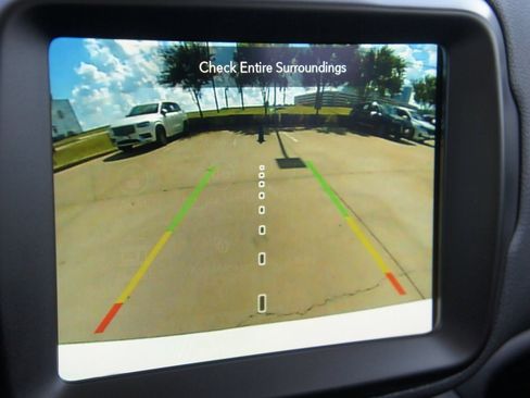 Used 2023 Jeep Renegade Trailhawk image 23