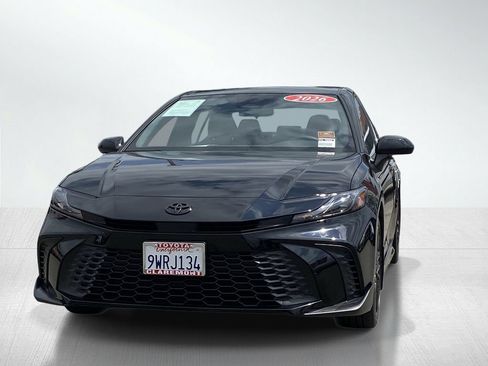 Used 2026 Toyota Camry SE FWD image 13