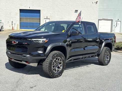 New 2026 Chevrolet Colorado ZR2 w/ Technology Package AWD/4WD image 4