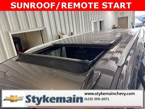 Used 2021 Chevrolet Tahoe LT w/ LT Signature Package image 2