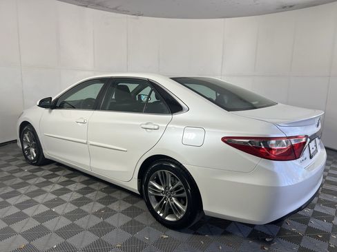 Used 2016 Toyota Camry SE FWD image 6
